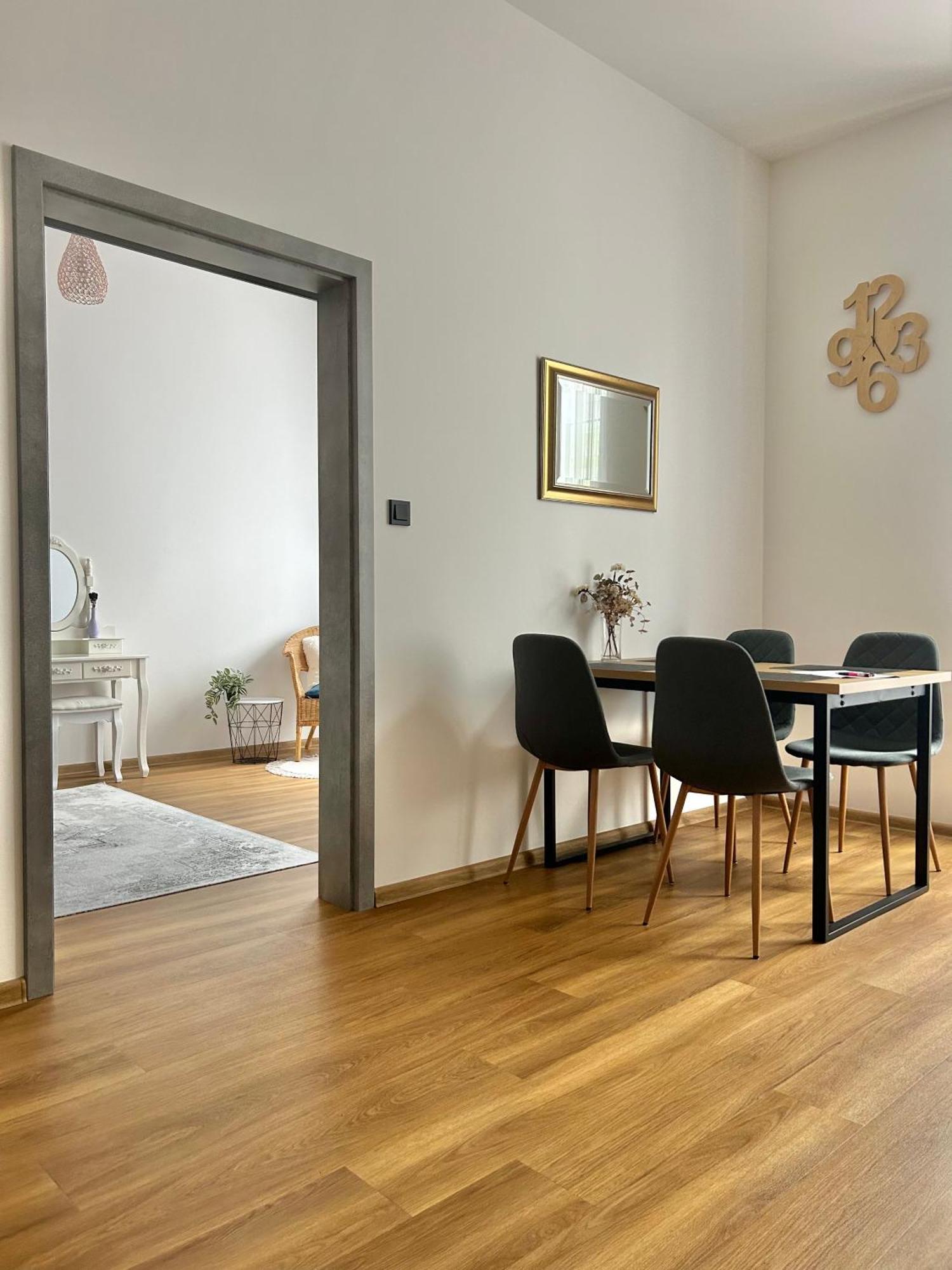 Apartment Dita Karlovy Vary Luaran gambar